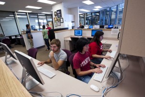 Students work at computer lab